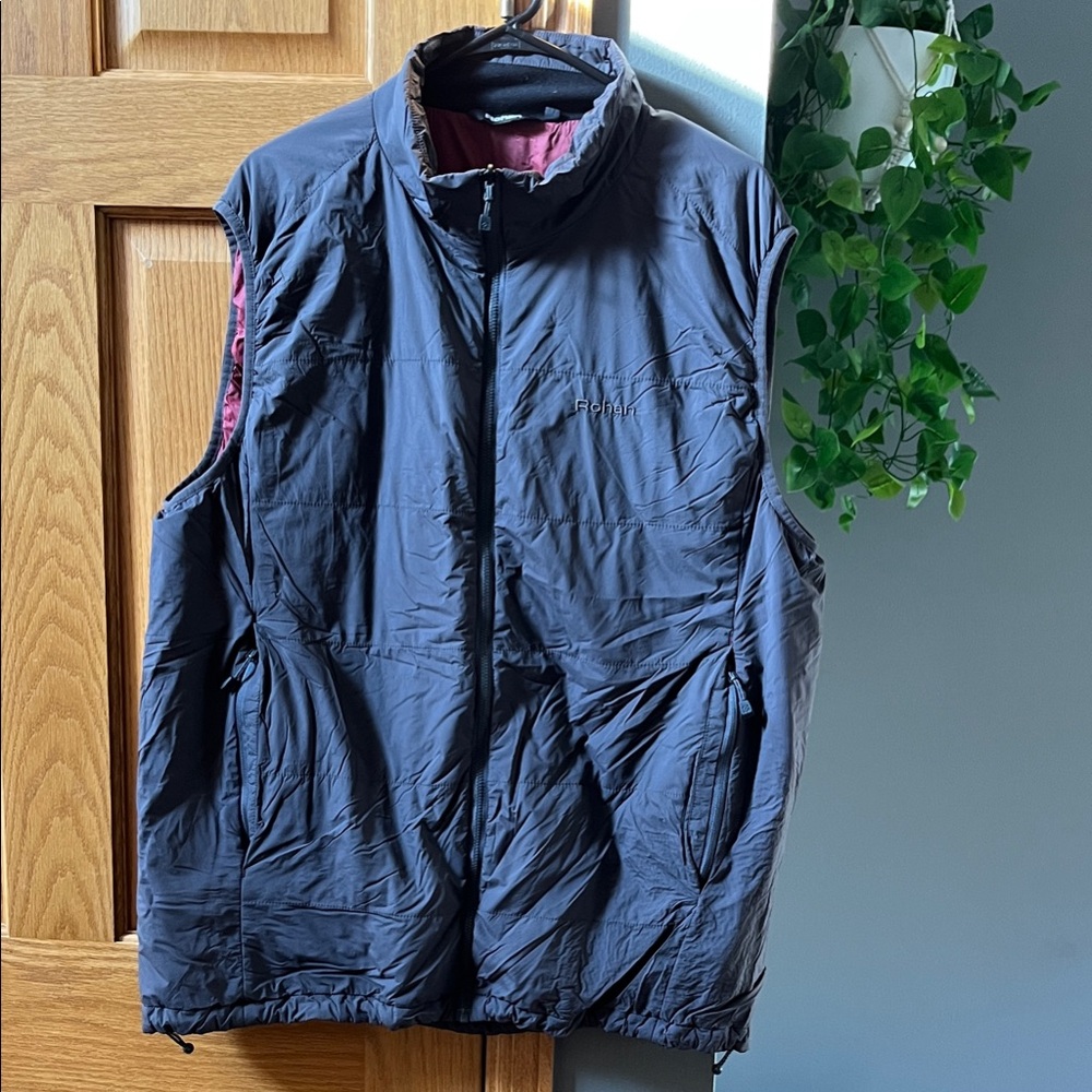 Men's Black Insulated Vest by Rohan